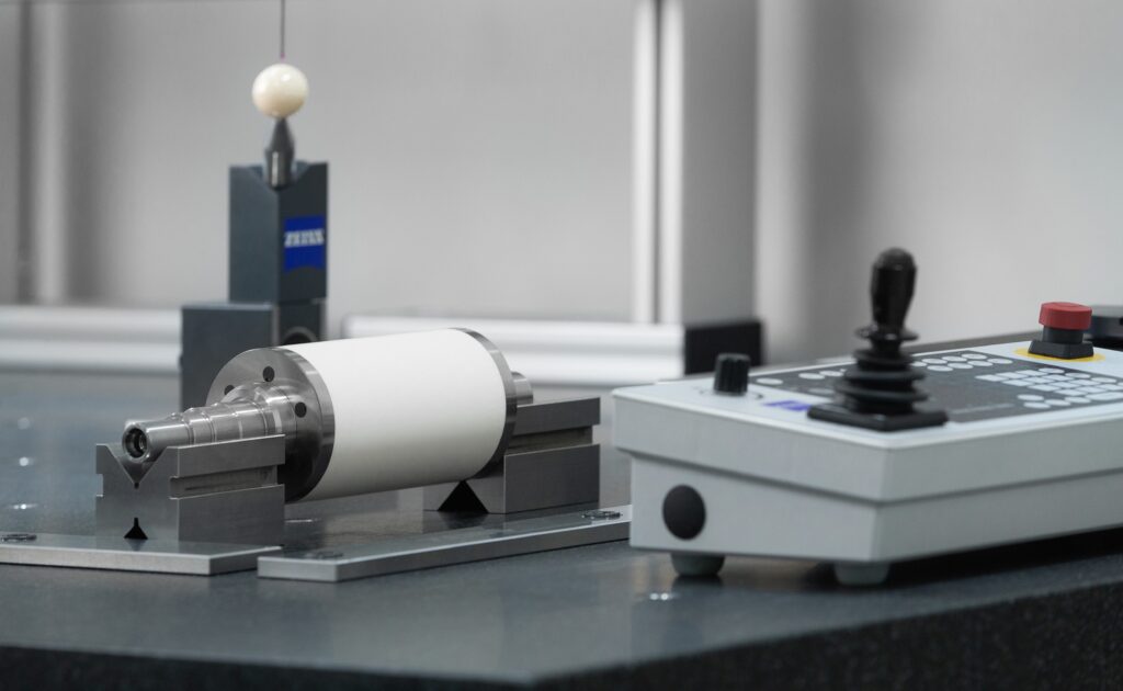 Zoom in quality control of a critical machine component, produced by Spikker Specials